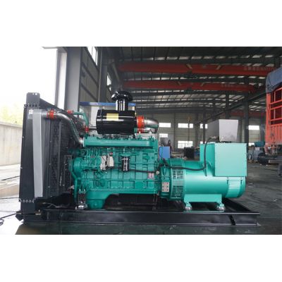 200kw乾能柴油發(fā)電機組-乾能6缸柴油機G128ZLD柴油發(fā)電機組,缸徑/行程：135/150mm,柴油發(fā)電機組水冷發(fā)動(dòng)機功率206KW,柴油發(fā)電機組配套馬拉松斯坦福發(fā)電機。廠(chǎng)價(jià)直銷(xiāo)歡迎選購：13773399855。