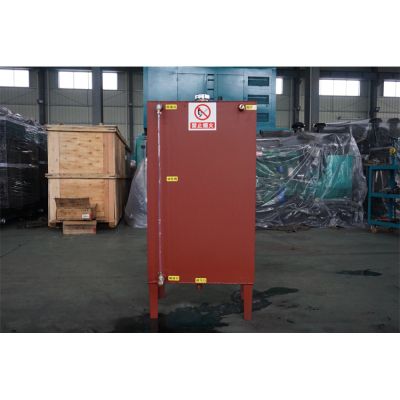 廠(chǎng)價(jià)直銷(xiāo)200L柴油發(fā)電機組專(zhuān)用油箱,發(fā)電機組油箱具有透明油標、進(jìn)油口有閥關(guān)門(mén)控制、200升油箱回油在油泵油箱上部，柴油排污口在油箱的低部。