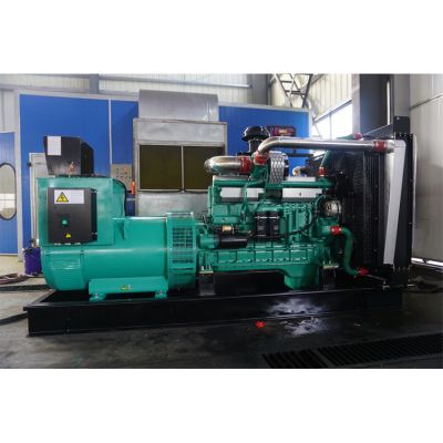 450kw乾能柴油發(fā)電機組-乾能6缸柴油機QN15H560柴油發(fā)電機組,缸徑/行程：135/150mm,柴油發(fā)電機組水冷發(fā)動(dòng)機功率475KW,柴油發(fā)電機組配套馬拉松斯坦福發(fā)電機。廠(chǎng)價(jià)直銷(xiāo)歡迎選購：13773399855。