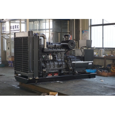 700kw上柴動(dòng)力柴油發(fā)電機組-上柴股份6缸柴油機6KTAA25-G31柴油發(fā)電機組,缸徑/行程：170/185mm,柴油發(fā)電機組水冷發(fā)動(dòng)機功率800KW,柴油發(fā)電機組配套馬拉松斯坦福發(fā)電機。廠(chǎng)價(jià)直銷(xiāo)歡迎選購：13773399855。