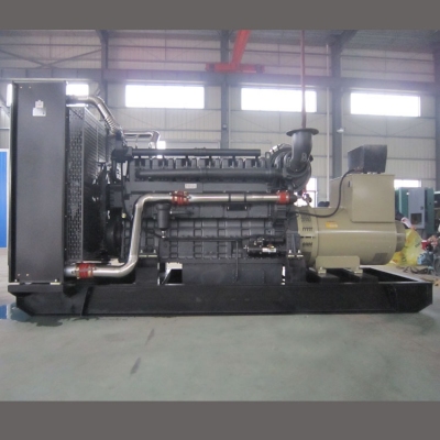 700kw上柴動(dòng)力柴油發(fā)電機組-上柴股份6缸柴油機6KTAA25-G32柴油發(fā)電機組,缸徑/行程：170/185mm,柴油發(fā)電機組水冷發(fā)動(dòng)機功率754KW,柴油發(fā)電機組配套馬拉松斯坦福發(fā)電機。廠(chǎng)價(jià)直銷(xiāo)歡迎選購：13773399855。