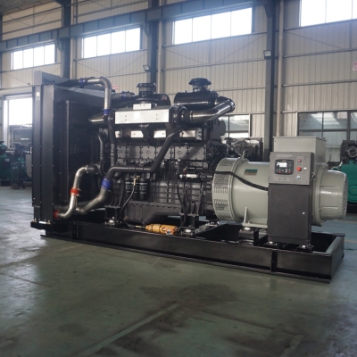 800kw上柴動(dòng)力柴油發(fā)電機組-上柴股份6缸柴油機6WTAA35-G32柴油發(fā)電機組,缸徑/行程：186/215mm,柴油發(fā)電機組水冷發(fā)動(dòng)機功率900KW,柴油發(fā)電機組配套馬拉松斯坦福發(fā)電機。廠(chǎng)價(jià)直銷(xiāo)歡迎選購：13773399855。